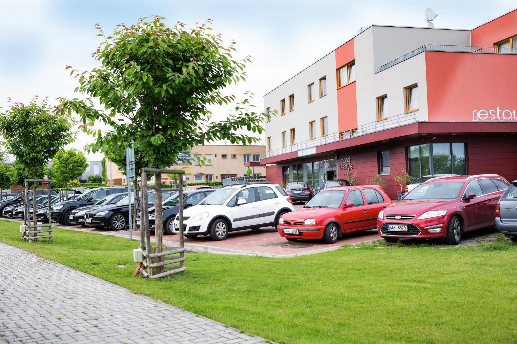 Hotel Lifestyle Prag Exterior foto